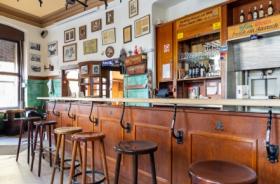 Restauarnt Brauhaus Stüssers - Theke mit Hochstühlen